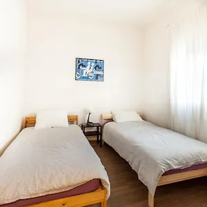 apt-cozy-intriana-family-friendly.es-andalucia.com/